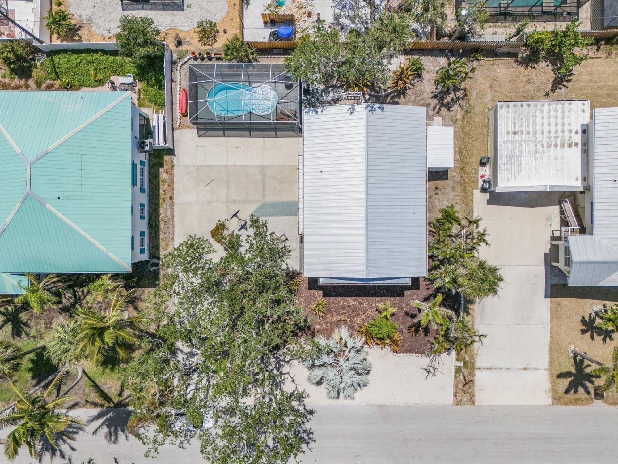140 Barefoot Bungalow: 4Br/2Ba W/ Heated Pool! Fort Myers Beach Extérieur photo